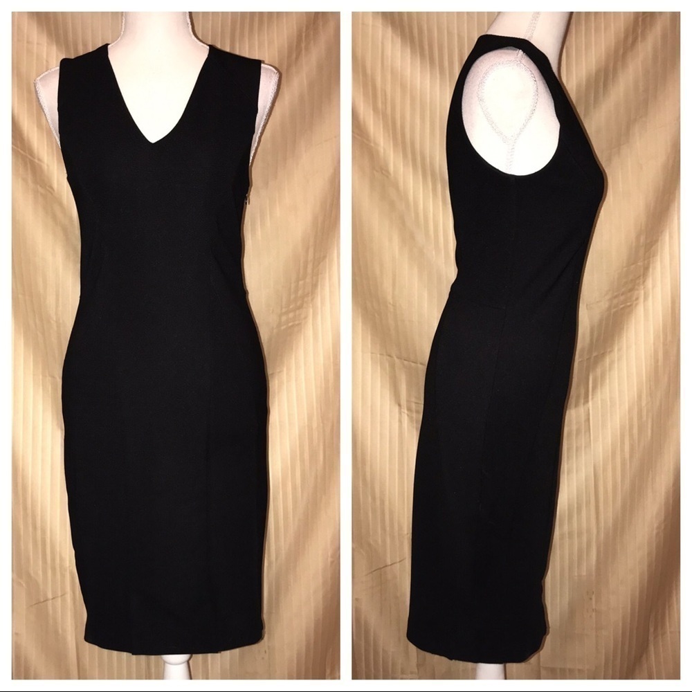 QUINN SMALL BLACK SLIMMING SLEEVELESS DRESS